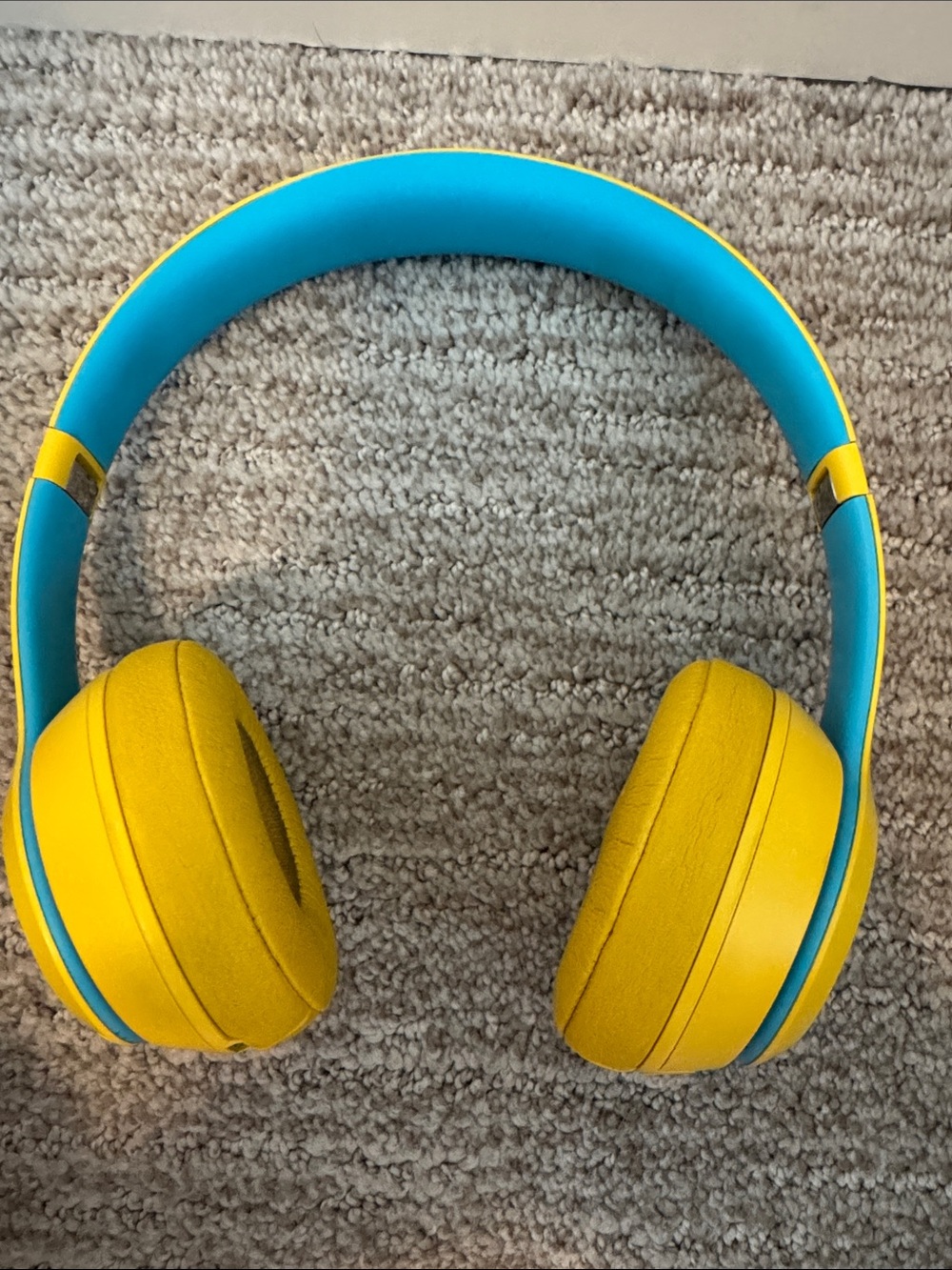 Beats by Dre Yellow and Blue Over-Ear Wireless Headphones - Picture 2 of 2